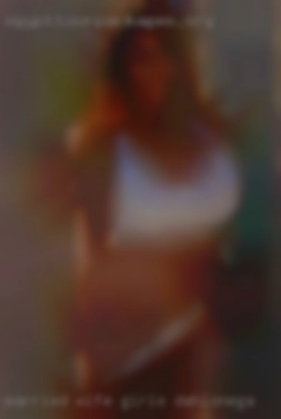 Married wife 5'2  38DD girls Dahlonega and pierced.