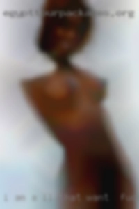 I am a married IL that want to fuck mom looking for some fun.