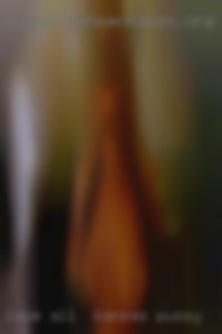 Love all   women from curvy Kansas pussy to bbw.